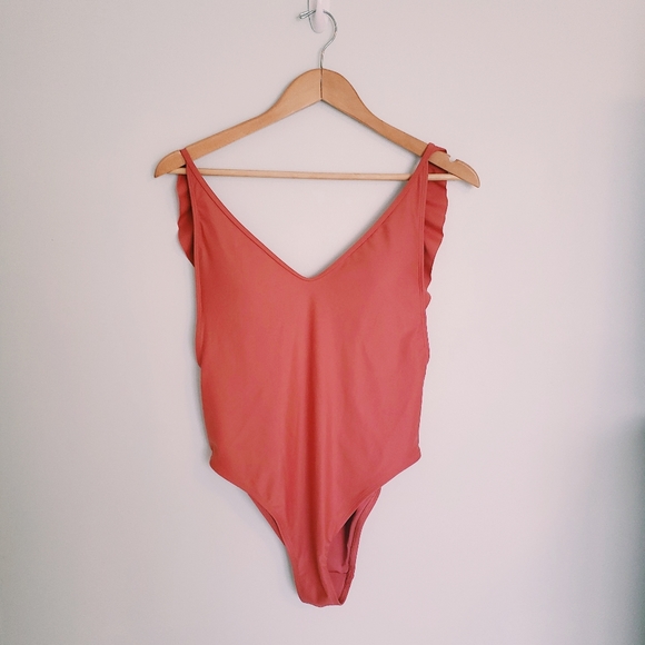 AERIE RUFFLE BACK SCOOP ONE PIECE, EUC - Picture 2 of 4